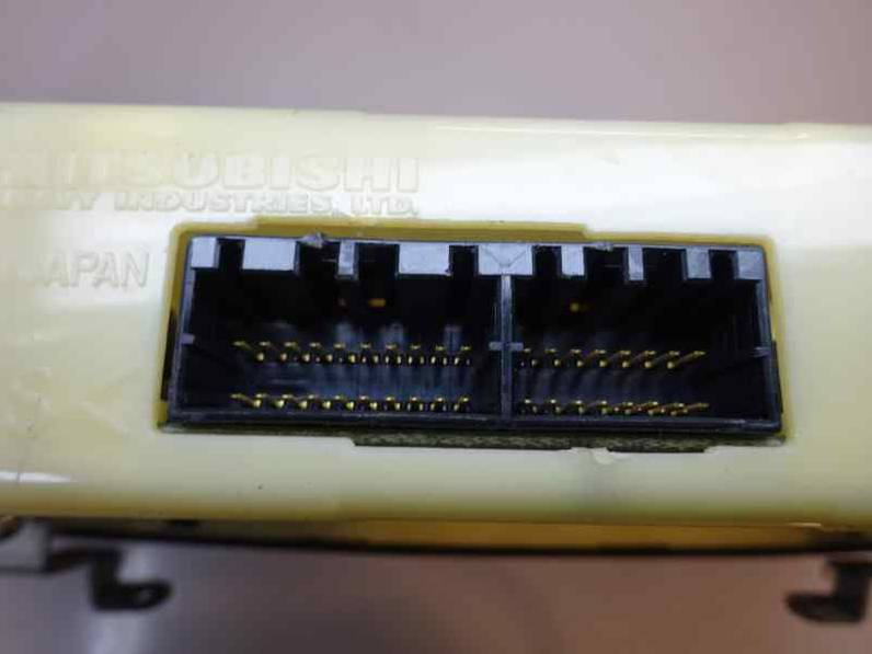 MANDO CLIMATIZADOR MITSUBISHI MONTERO SPORT 2003 2.5 TD (116 CV)