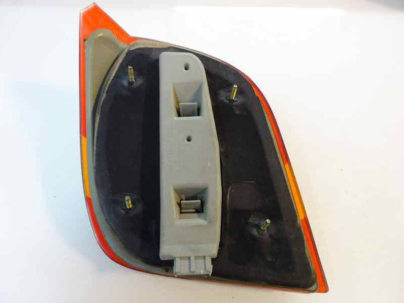 PILOTO TRASERO DERECHO FORD FIESTA BERL COURIER 1996 1.1 (49 CV)