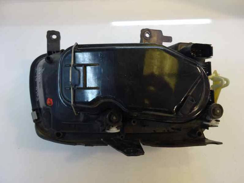FARO IZQUIERDO VOLKSWAGEN POLO BERLINA 2001 1.4 (60 CV)