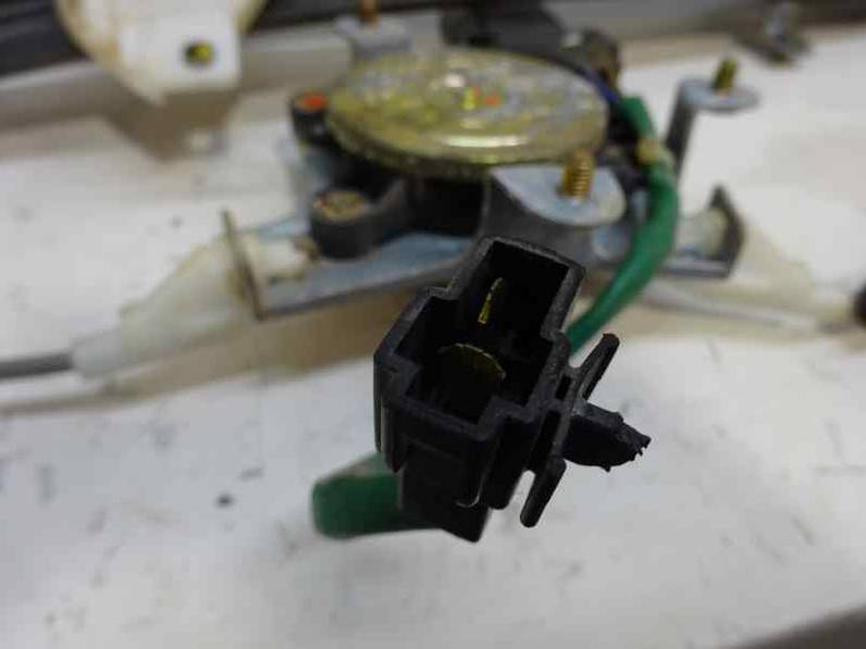 ELEVALUNAS DELANTERO DERECHO DAEWOO LANOS 2003 1.4 (75 CV)