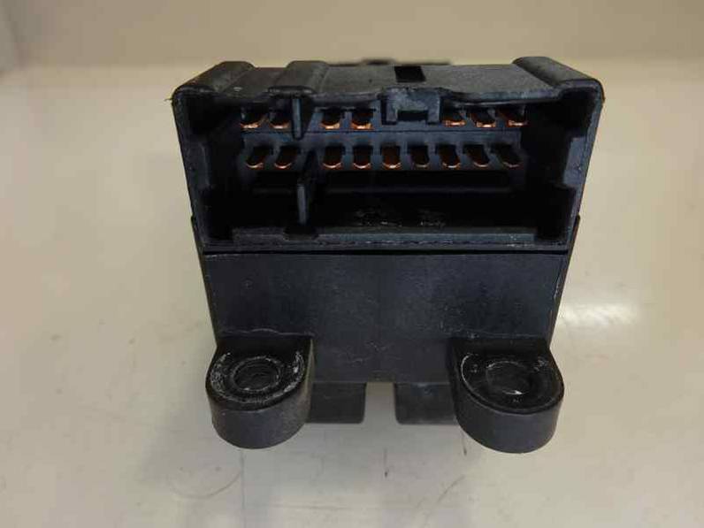 MANDO ELEVALUNAS DELANTERO IZQUIERDO NISSAN PRIMERA BERLINA 2000 2.0 TURBODIESEL (90 CV)