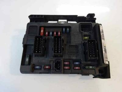 CAJA RELES FUSIBLES PEUGEOT 206 BERLINA 2001 1.4 (75 CV)