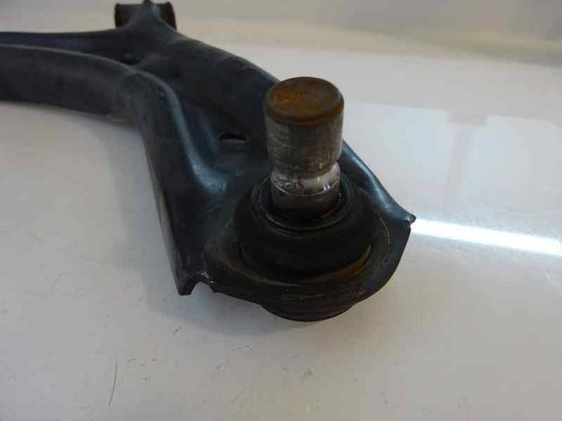 BRAZO SUSPENSION INFERIOR DELANTERO DERECHO FORD FIESTA 2010 1.4 TDCI (68 CV)
