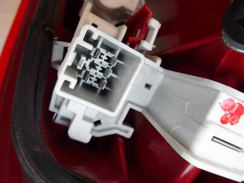 PILOTO TRASERO IZQUIERDO FORD FIESTA 2010 1.4 TDCI (68 CV)