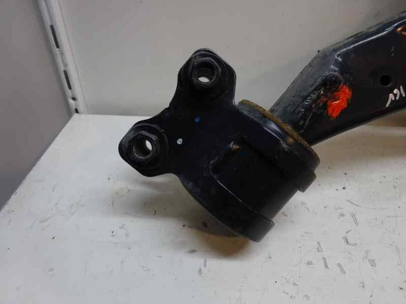 BRAZO SUSPENSION INFERIOR DELANTERO DERECHO FORD FOCUS BERLINA 2007 1.6 16V (101 CV)