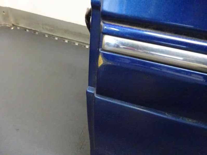 PUERTA TRASERA IZQUIERDA MERCEDES CLASE C BERLINA 2004 2.2 CDI (122 CV)