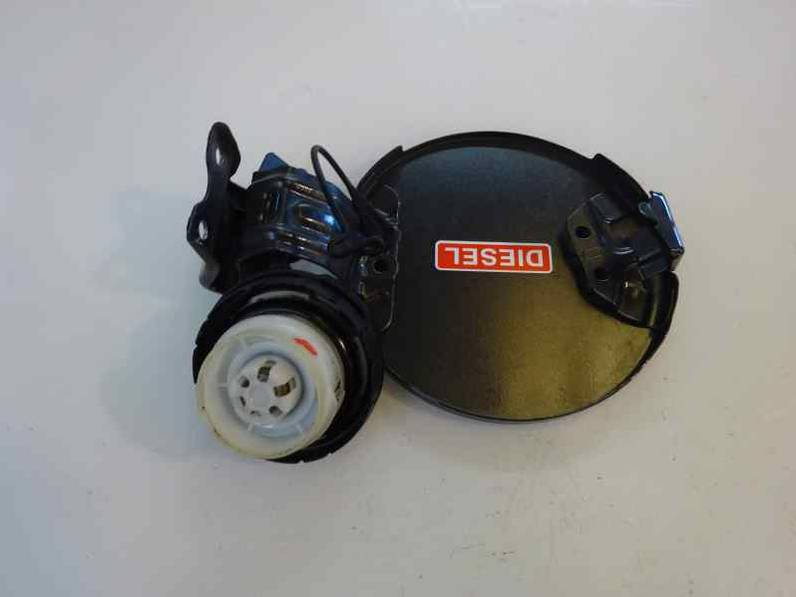 TAPA EXTERIOR COMBUSTIBLE TOYOTA YARIS 2010 1.4 TURBODIESEL (90 CV)