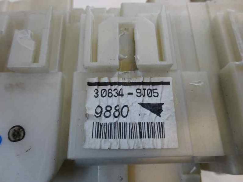 CAJA RELES FUSIBLES TOYOTA YARIS 2010 1.4 TURBODIESEL (90 CV)