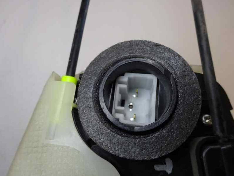 CERRADURA PUERTA TRASERA IZQUIERDA TOYOTA YARIS 2010 1.4 TURBODIESEL (90 CV)