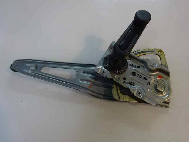 ELEVALUNAS TRASERO DERECHO TOYOTA YARIS 2010 1.4 TURBODIESEL (90 CV)