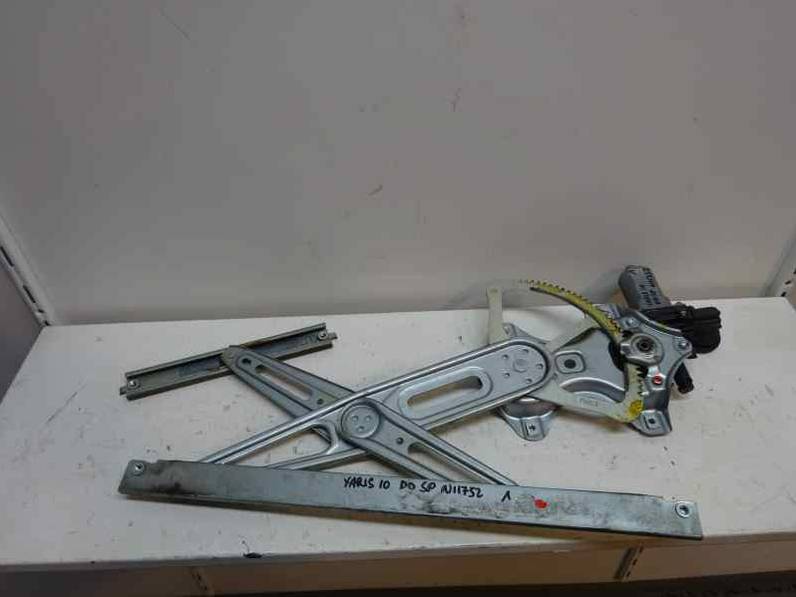 ELEVALUNAS DELANTERO DERECHO TOYOTA YARIS 2010 1.4 TURBODIESEL (90 CV)