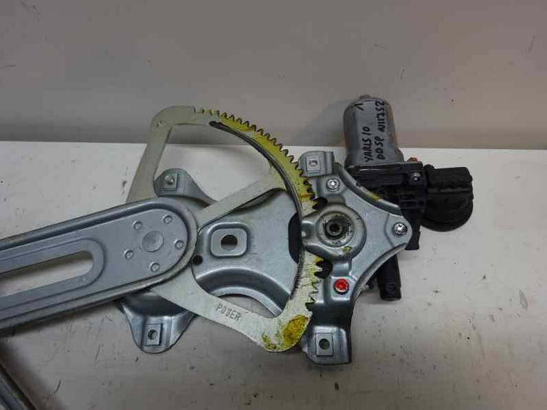 ELEVALUNAS DELANTERO DERECHO TOYOTA YARIS 2010 1.4 TURBODIESEL (90 CV)