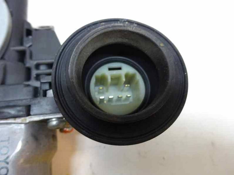 ELEVALUNAS DELANTERO DERECHO TOYOTA YARIS 2010 1.4 TURBODIESEL (90 CV)