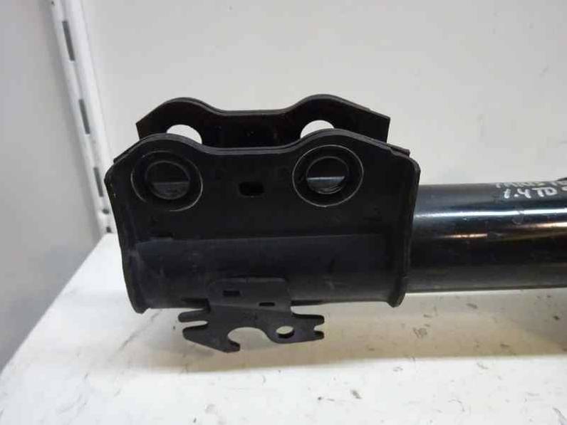 AMORTIGUADOR DELANTERO IZQUIERDO TOYOTA YARIS 2010 1.4 TURBODIESEL (90 CV)