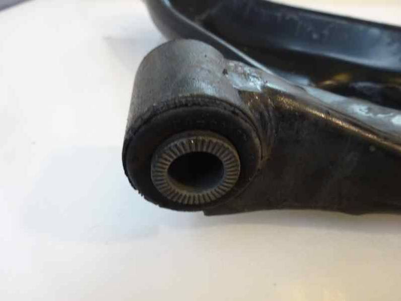 BRAZO SUSPENSION INFERIOR DELANTERO IZQUIERDO TOYOTA YARIS 2010 1.4 TURBODIESEL (90 CV)