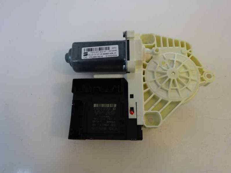 MOTOR ELEVALUNAS DELANTERO DERECHO SEAT LEON 2009 1.9 TDI (90 CV)