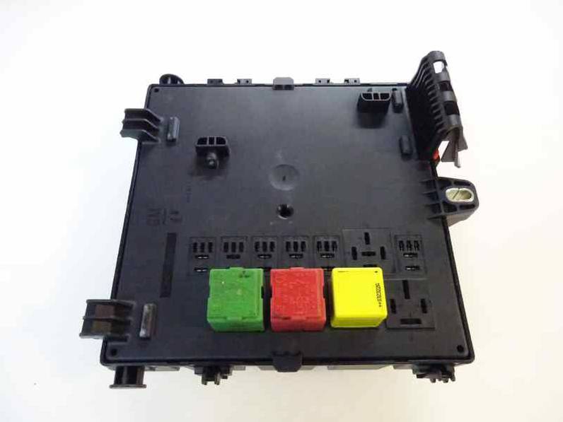 CAJA RELES FUSIBLES OPEL VECTRA C BERLINA 2003 2.2 16V DTI (125 CV)