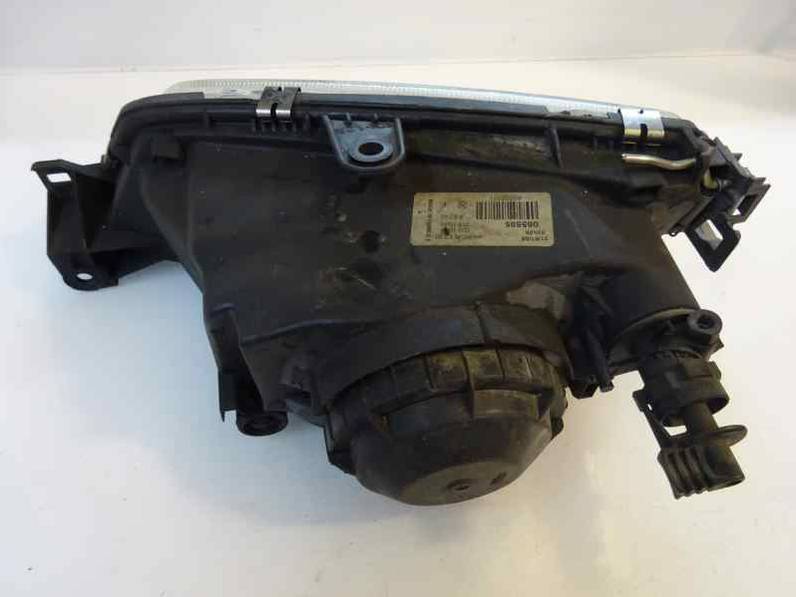 FARO DERECHO PEUGEOT 306 BERLINA 3 5 PUERTAS 1996 1.9 D (69 CV)