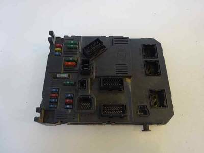 CAJA RELES FUSIBLES PEUGEOT 206 BERLINA 2002 1.9 D (69 CV)
