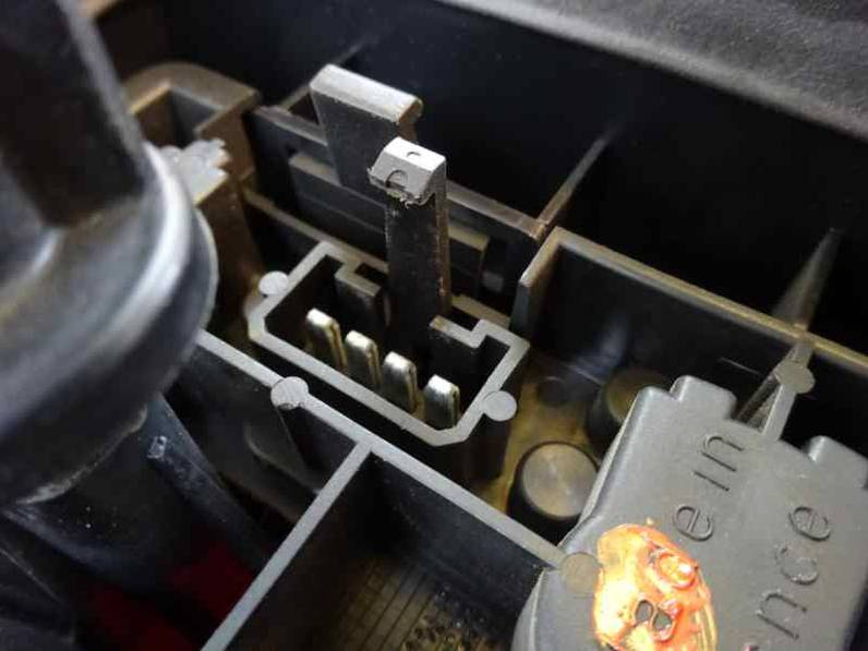 PILOTO TRASERO IZQUIERDO CITROEN XANTIA BERLINA 2000 2.0 HDI (90 CV)