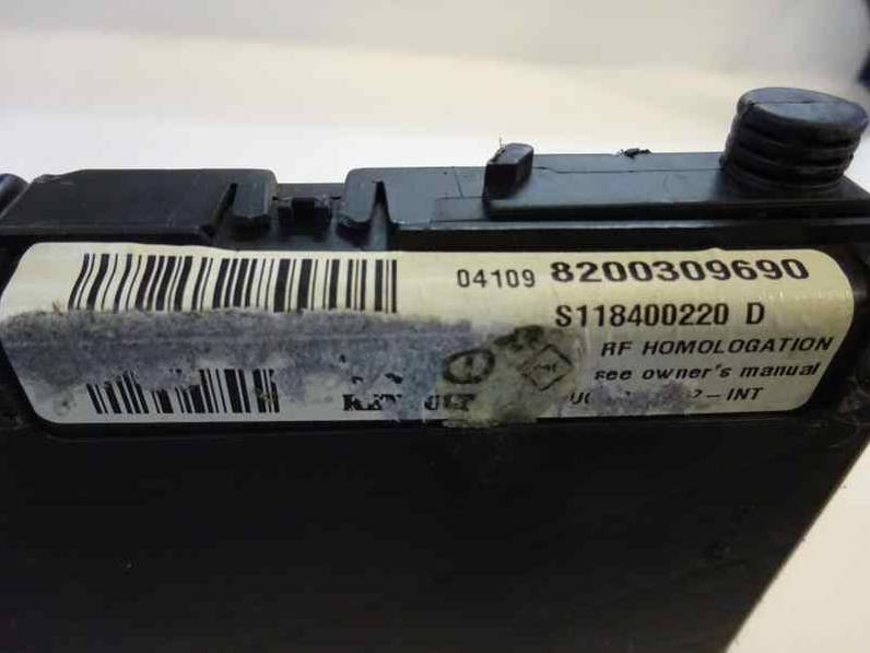 CAJA RELES FUSIBLES RENAULT MEGANE II CLASSIC BERLINA 2004 1.5 DCI D (101 CV)