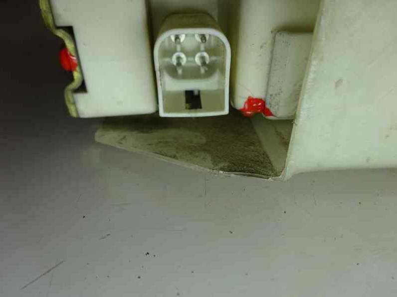 CERRADURA PUERTA DELANTERA DERECHA FORD FIESTA BERL COURIER 1996 1.3 (60 CV)