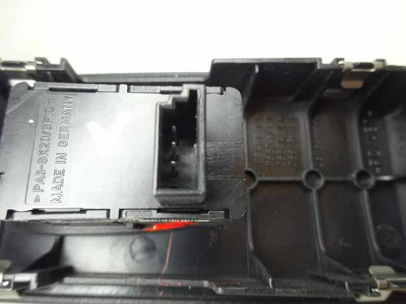 MANDO ELEVALUNAS DELANTERO DERECHO BMW SERIE 1 BERLINA 2008 2.0 TURBODIESEL (143 CV)