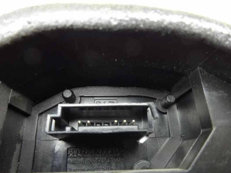 CERRADURA PUERTA TRASERA DERECHA BMW SERIE 1 BERLINA 2008 2.0 TURBODIESEL (143 CV)