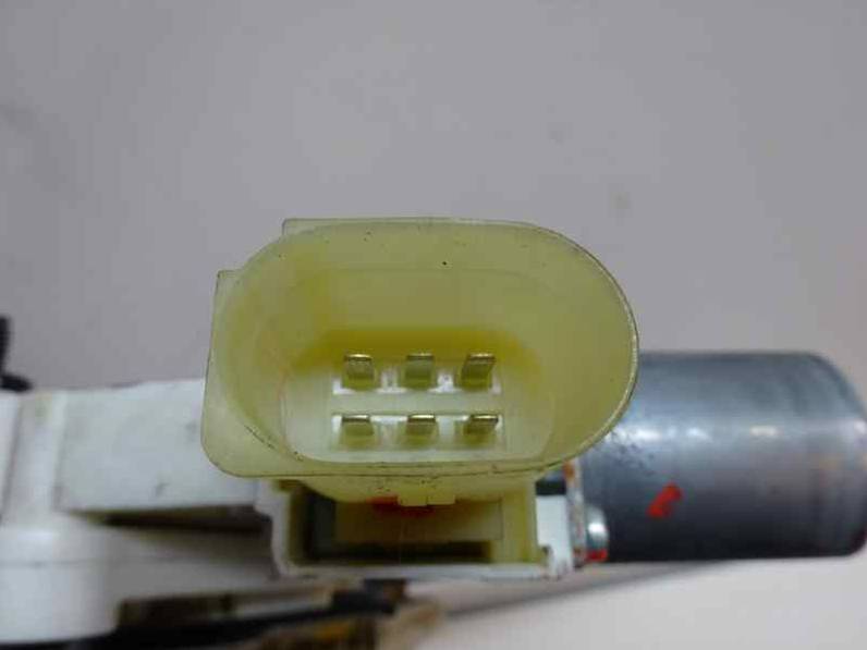 ELEVALUNAS DELANTERO DERECHO BMW SERIE 1 BERLINA 2008 2.0 TURBODIESEL (143 CV)