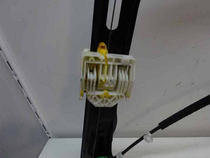 ELEVALUNAS DELANTERO IZQUIERDO BMW SERIE 1 BERLINA 2008 2.0 TURBODIESEL (143 CV)