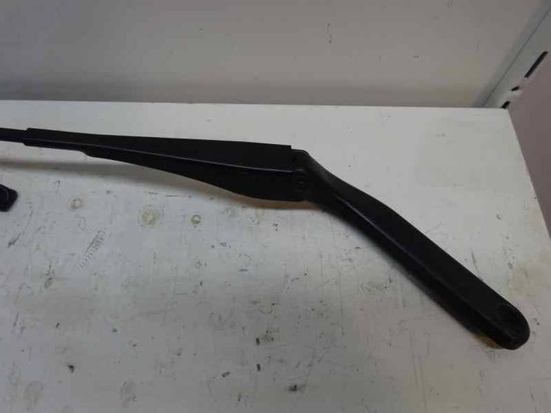 BRAZO LIMPIA DELANTERO DERECHO BMW SERIE 1 BERLINA 2008 2.0 TURBODIESEL (143 CV)