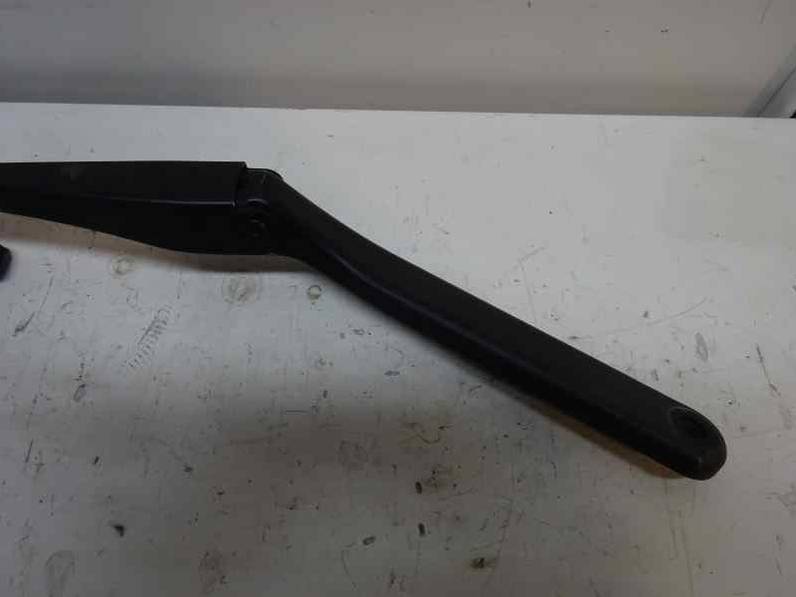 BRAZO LIMPIA DELANTERO IZQUIERDO BMW SERIE 1 BERLINA 2008 2.0 TURBODIESEL (143 CV)