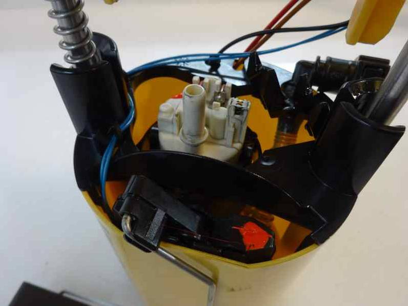 BOMBA COMBUSTIBLE BMW SERIE 1 BERLINA 2008 2.0 TURBODIESEL (143 CV)