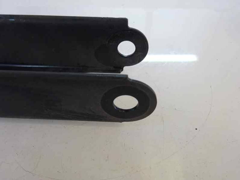BRAZO SUSPENSION INFERIOR TRASERO DERECHO BMW SERIE 1 BERLINA 2008 2.0 TURBODIESEL (143 CV)