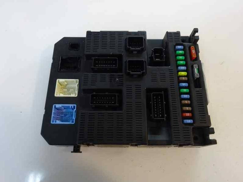 CAJA RELES FUSIBLES PEUGEOT 207 2007 1.6 16V HDI (90 CV)