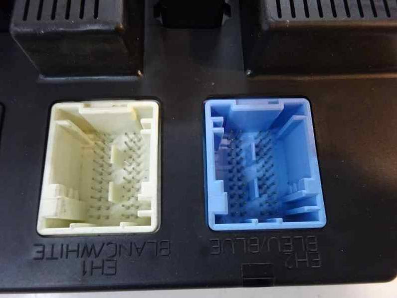 CAJA RELES FUSIBLES PEUGEOT 207 2007 1.6 16V HDI (90 CV)