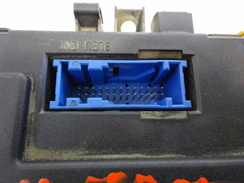 CAJA RELES FUSIBLES CITROEN XSARA BERLINA 2001 1.9 D (69 CV)