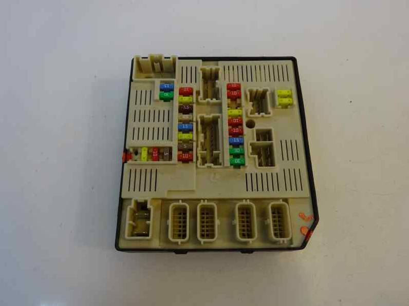 CAJA RELES FUSIBLES RENAULT MEGANE III SPORT TOURER 2011 1.5 DCI D FAP (90 CV)