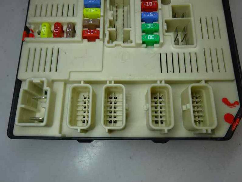 CAJA RELES FUSIBLES RENAULT MEGANE III SPORT TOURER 2011 1.5 DCI D FAP (90 CV)