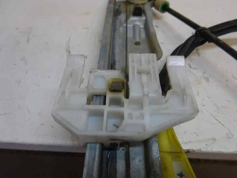 ELEVALUNAS DELANTERO IZQUIERDO CITROEN C5 BERLINA 2001 2.2 HDI FAP (133 CV)