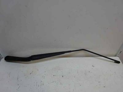 BRAZO LIMPIA DELANTERO DERECHO NISSAN JUKE 2014 1.5 TURBODIESEL (110 CV)