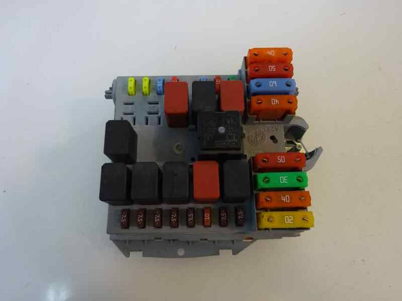 CAJA RELES FUSIBLES FIAT BRAVO 2010 1.6 JTDM 16V (105 CV)