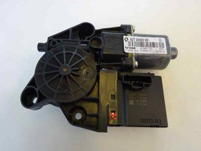 MOTOR ELEVALUNAS TRASERO DERECHO RENAULT SCENIC III 2009 1.9 DCI D (131 CV)