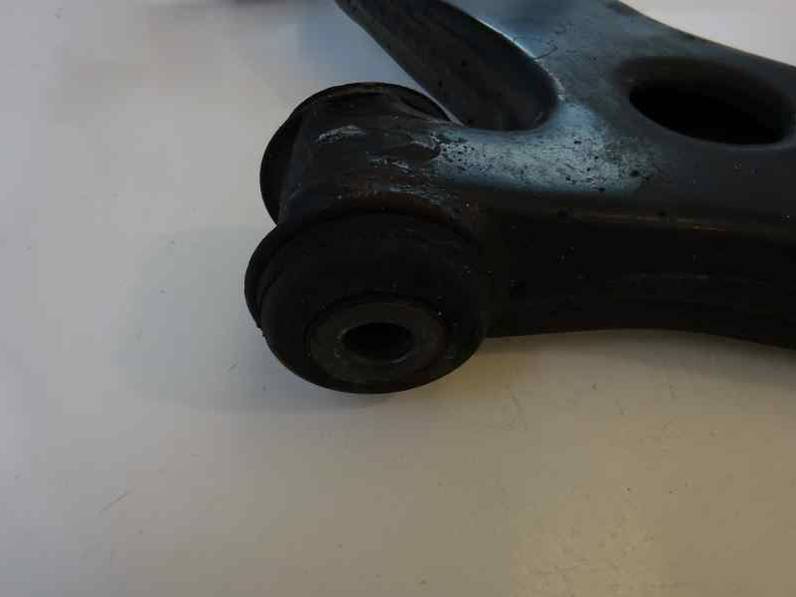 BRAZO SUSPENSION INFERIOR DELANTERO IZQUIERDO FORD FOCUS BERLINA 2005 2.0 TDCI (136 CV)