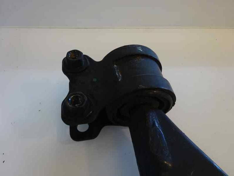 BRAZO SUSPENSION INFERIOR DELANTERO IZQUIERDO FORD FOCUS BERLINA 2005 2.0 TDCI (136 CV)