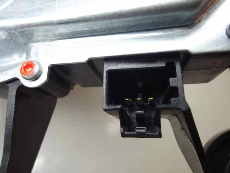 MOTOR LIMPIA TRASERO FORD FUSION 2008 1.6 TDCI (90 CV)