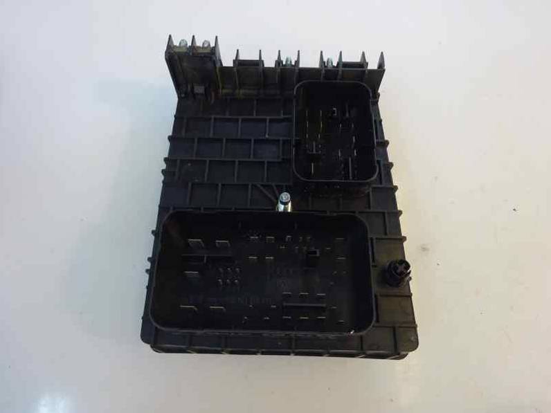 CAJA RELES FUSIBLES AUDI A3 SPORTBACK 2005 1.9 TDI (105 CV)