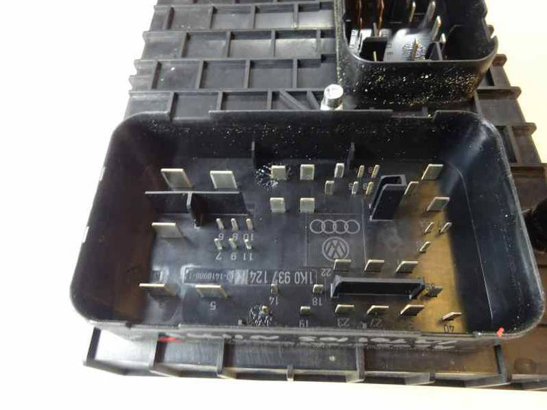 CAJA RELES FUSIBLES AUDI A3 SPORTBACK 2005 1.9 TDI (105 CV)