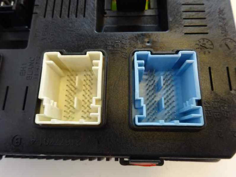 CAJA RELES FUSIBLES CITROEN C4 BERLINA 2006 1.6 16V HDI (90 CV)