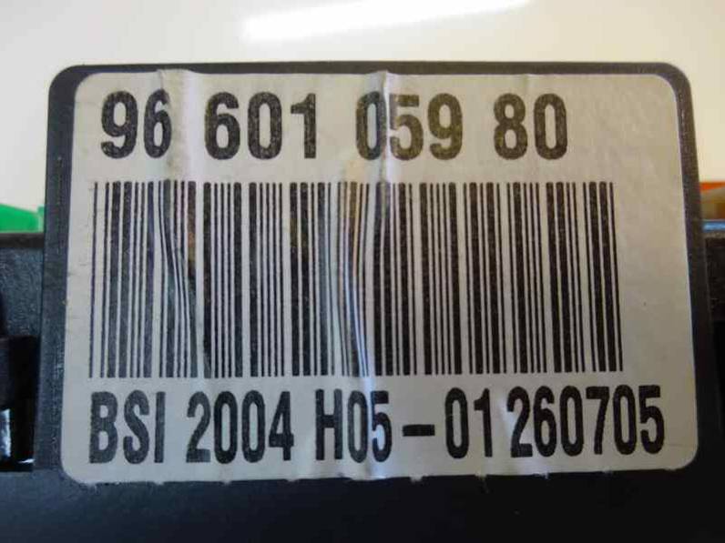 CAJA RELES FUSIBLES CITROEN C4 BERLINA 2006 1.6 16V HDI (90 CV)